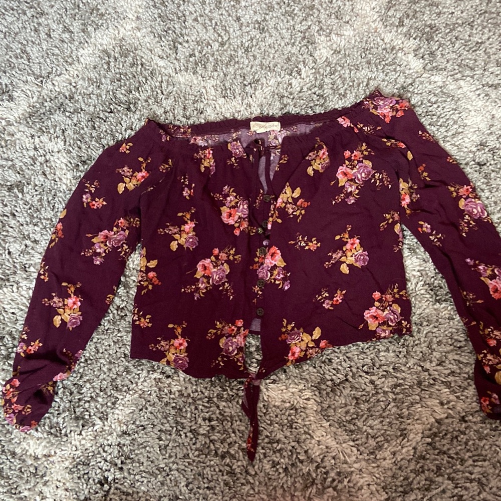 Remind off the shoulder shirt!